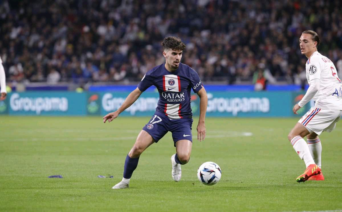 颈期待的顶 颈期待的顶