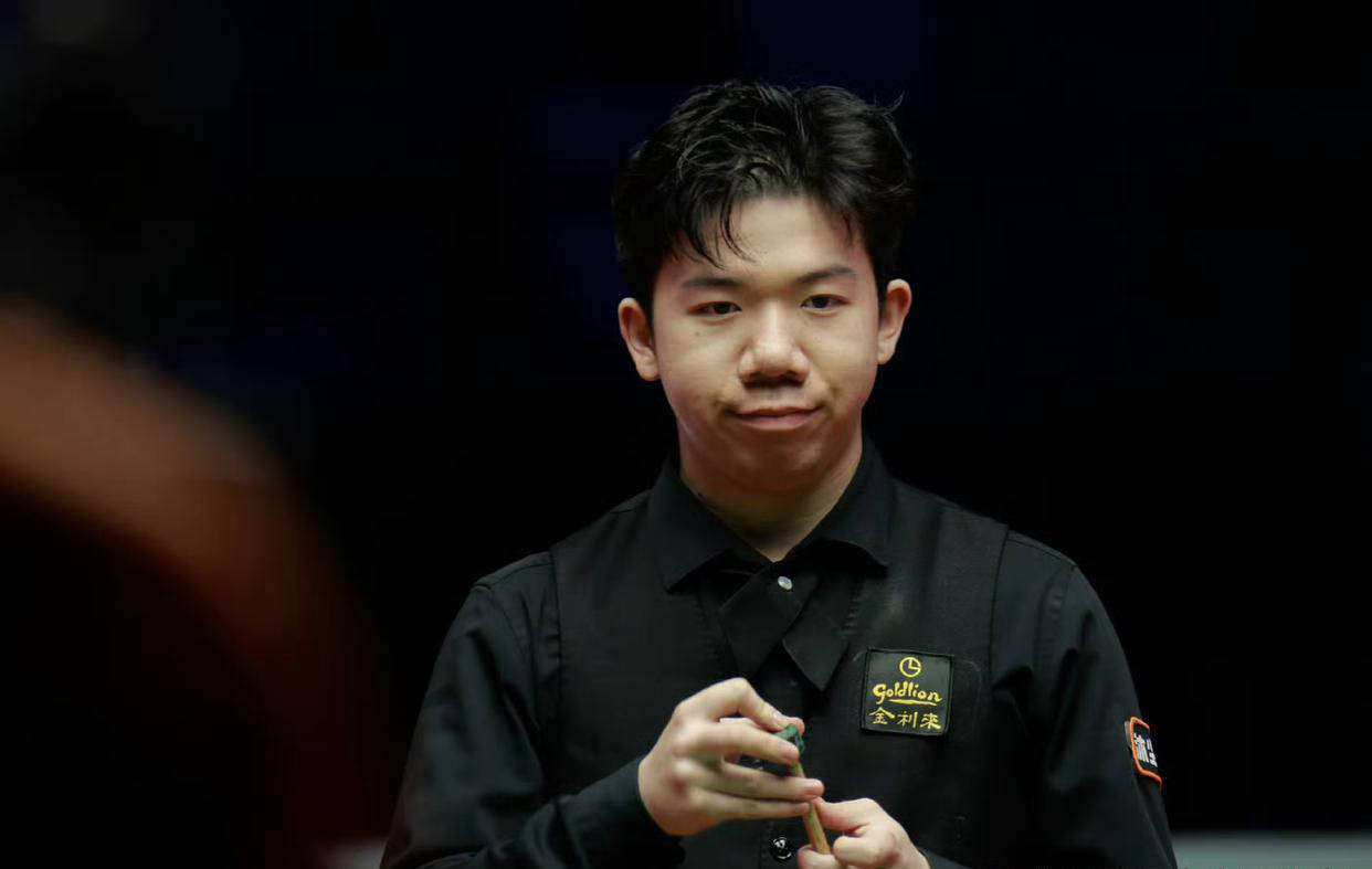 与B席的坚 与B席的坚