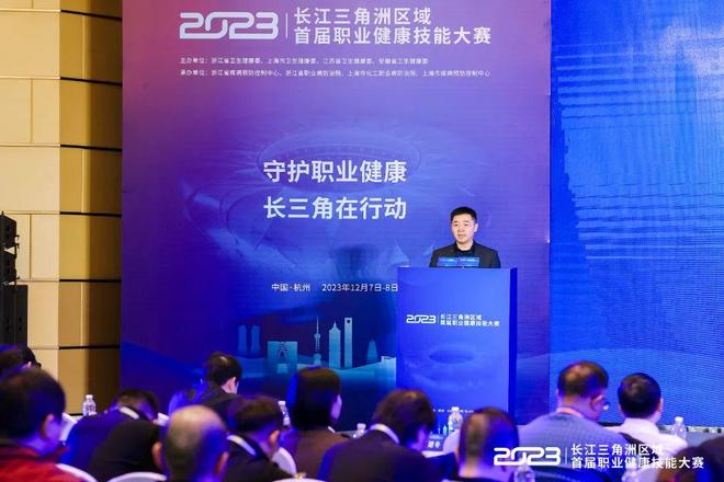 U16国足连入3球！梁仕宇两连杀，激动脱衣庆祝，谢晋再送助攻